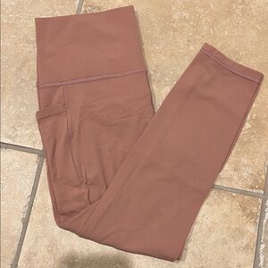 Athleta Salutation Stash Pocket II 7/8 Leggings